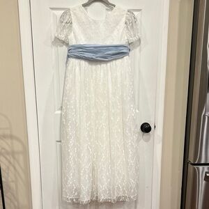 White Lace Dress with Blue Sash youth girls size 10-12. New